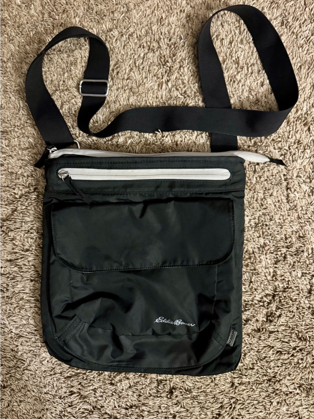 Eddie Bauer Black Nylon Messenger Crossbody with Gray Zipper